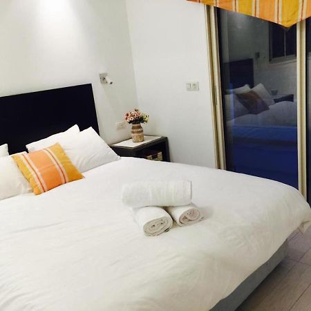 Regency Residence With Pool - Next The Beach Herzelia Esterno foto