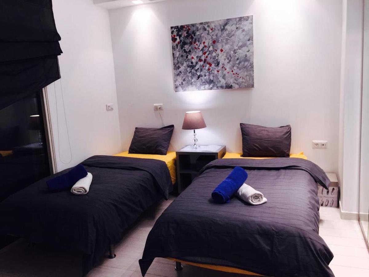Regency Residence With Pool - Next The Beach Herzelia Esterno foto